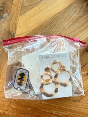 AMAZING VALUE NWT Mixed Jewelry lot - Earrings, Necklaces, Gifts